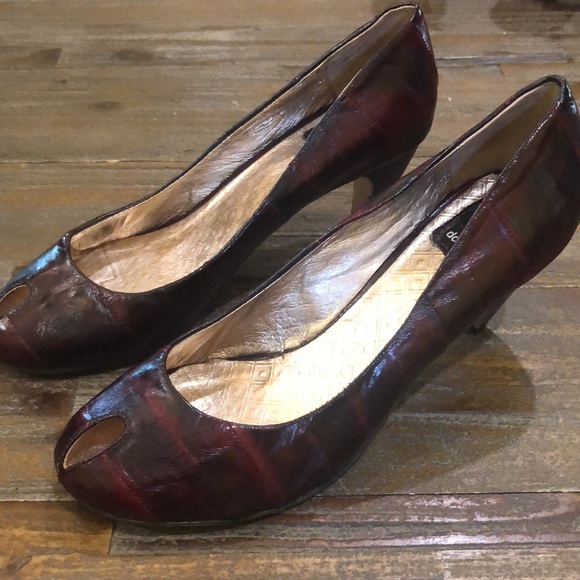 Dolce Vita Heels - Picture 2 of 4